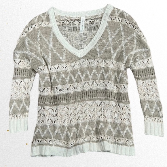 Tan/White Aeropostale Knitted Sweater - Picture 1 of 3